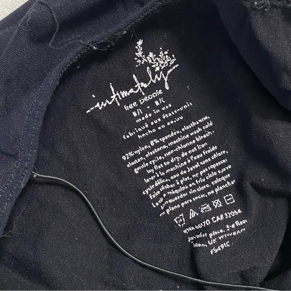 Free People intimately black string crop tank top size M/L - Picture 4 of 4